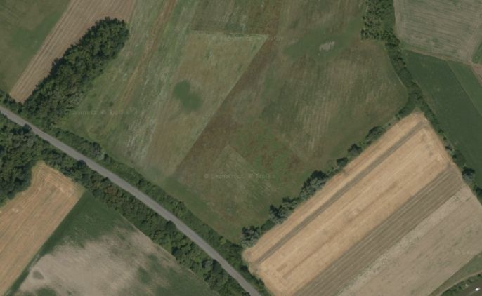 Prodej, Pole, Veselí nad Moravou