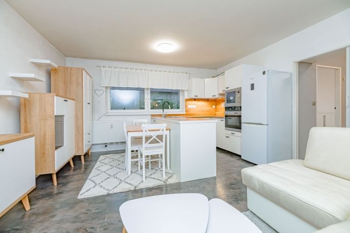 Prodej, Byt 2+kk, Líšnice