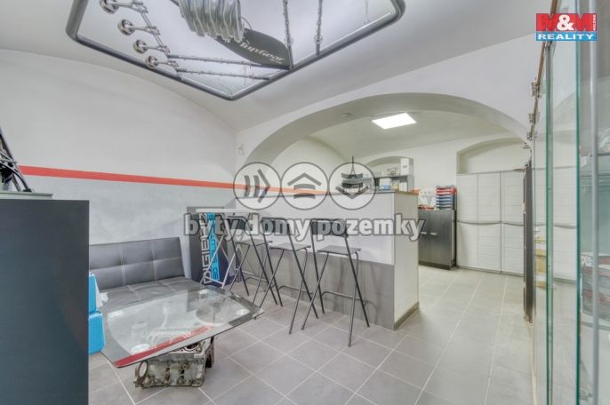 Pronájem, Obchod a služby, Králův Dvůr