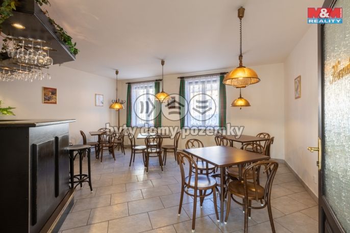 Prodej, Obchod a služby, Postoloprty