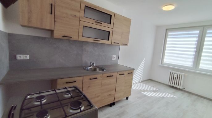 Pronájem, Byt 3+1, Most