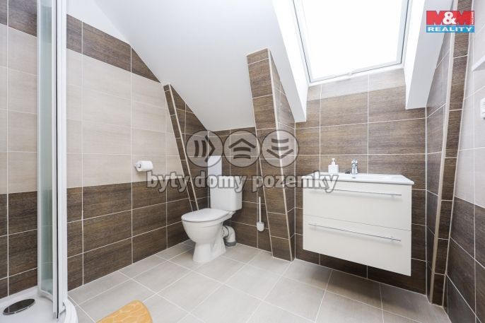 Prodej, Obchod a služby, Zvole