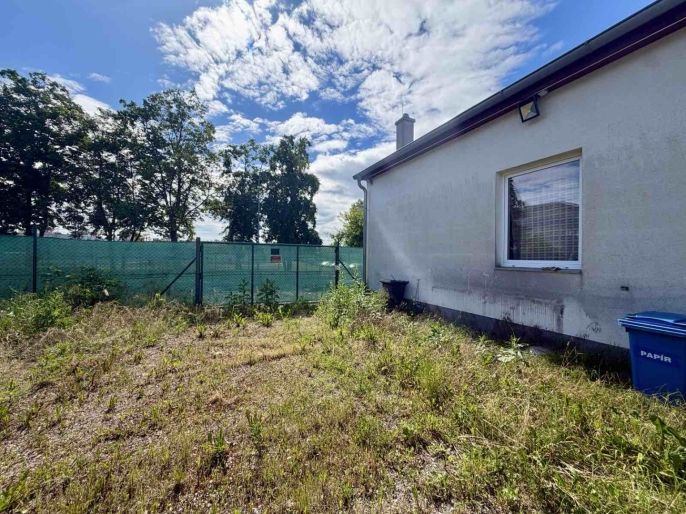 Prodej, Obchod a služby, Most