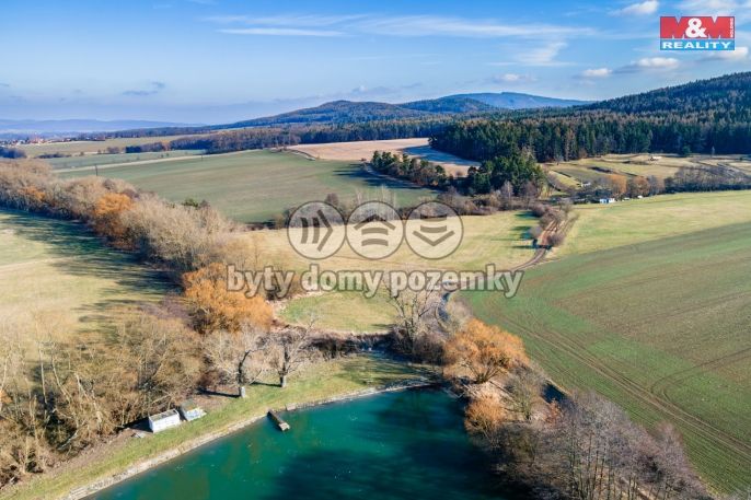 Prodej, Pole, Podluhy