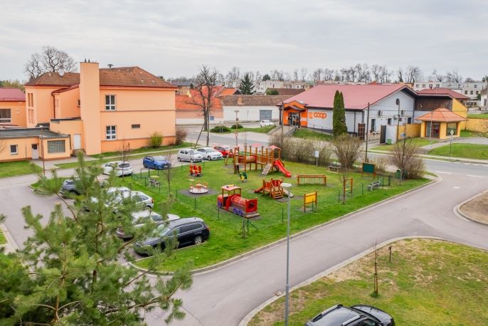 Prodej, Byt 3+1, Práče