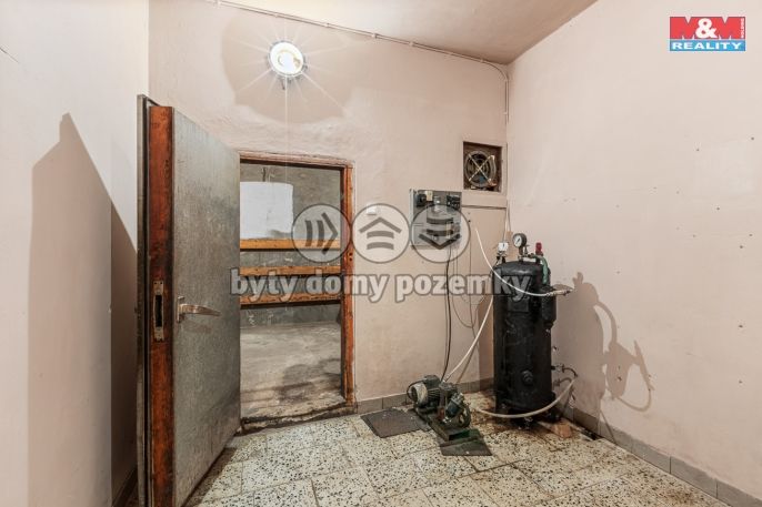 Prodej, Obchodní objekt, Kryry