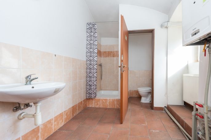 Prodej, Obchod a služby, Církvice