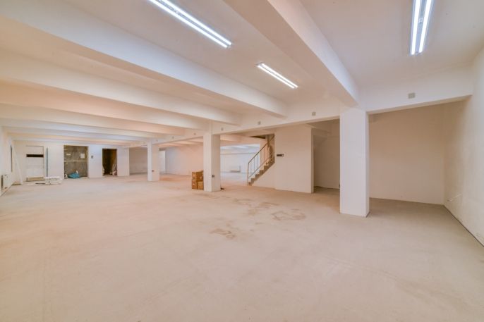 Pronájem, Obchod a služby, Cheb