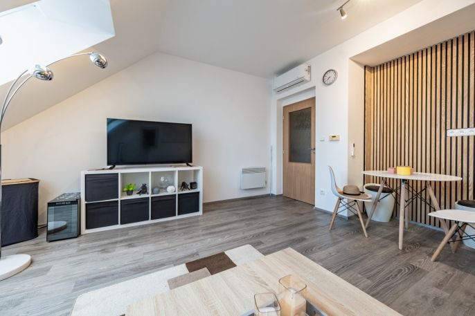 Pronájem, Byt 2+kk, Chvalovice