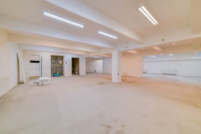 Pronájem, Obchod a služby, Cheb