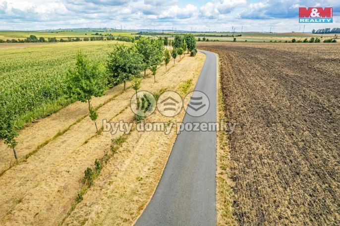 Prodej, Pole, Žatčany