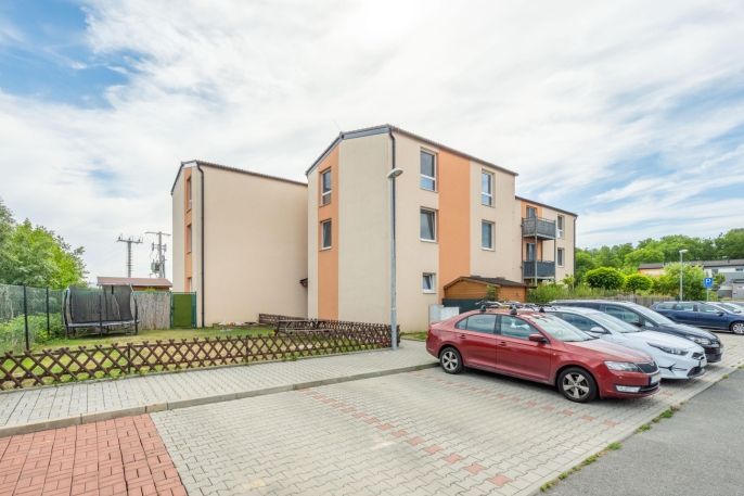 Pronájem, Byt 3+kk, Hostouň