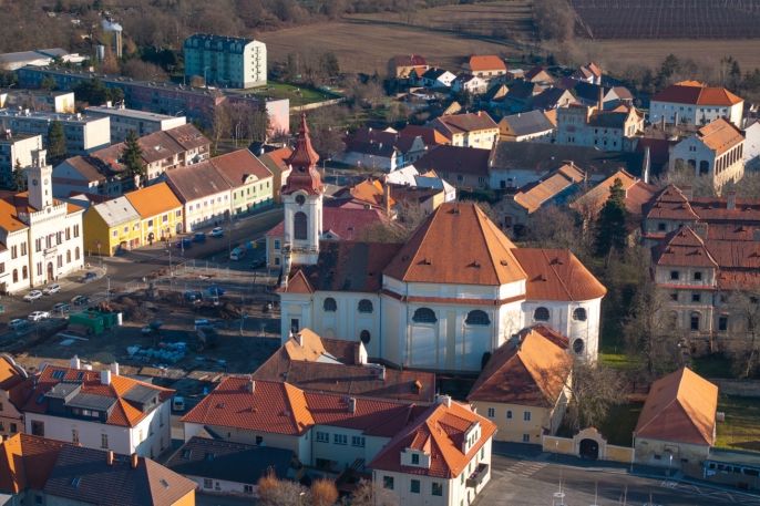 Prodej, Obchod a služby, Postoloprty
