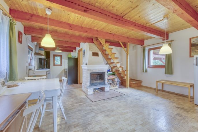 Prodej, Chalupa, Čím