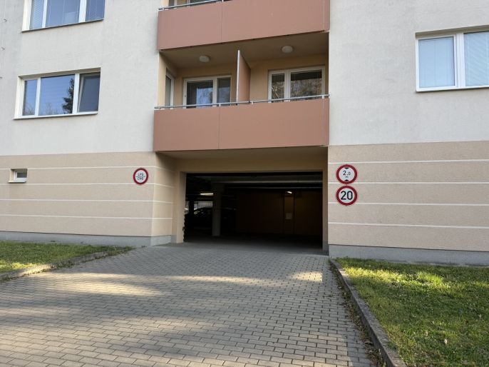 Prodej, Garážové stání, Zlín