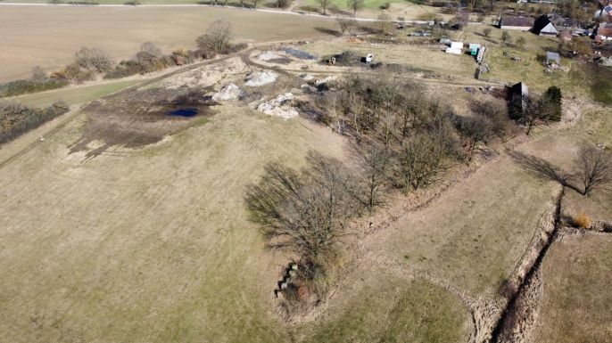 Prodej, Louka, Březí