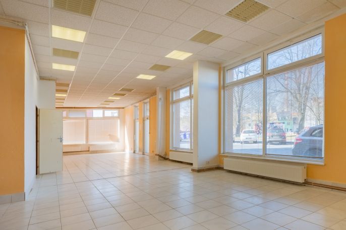 Prodej, Obchod a služby, Cheb