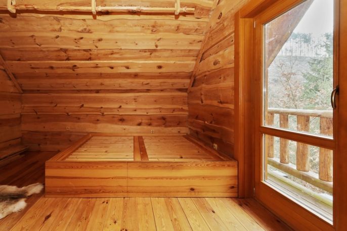 Prodej, Chata, Svépravice