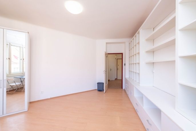 Pronájem, Byt 1+kk, Praha