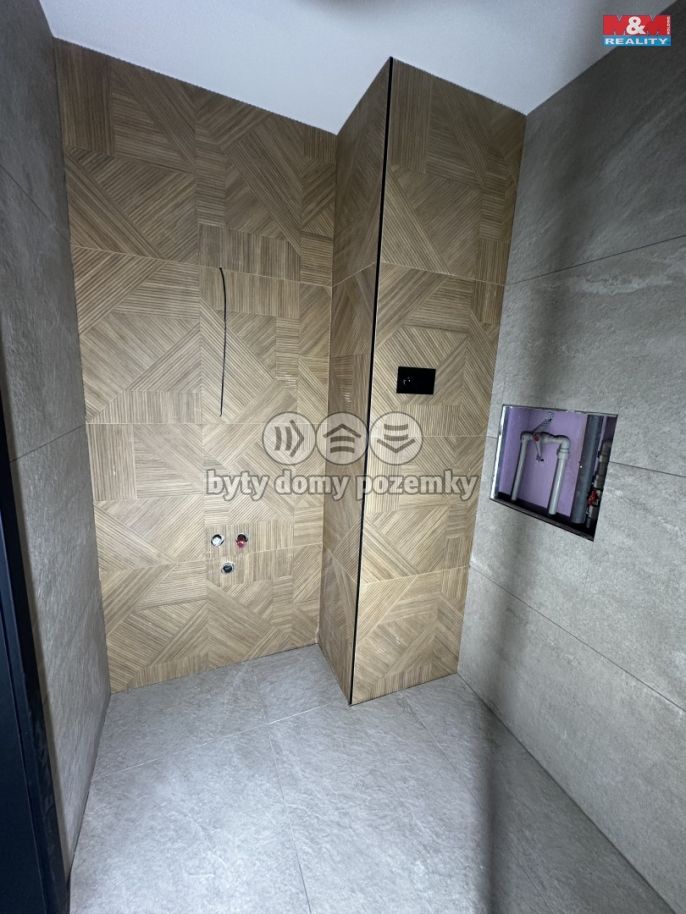 Prodej, Byt 3+kk, Dvory