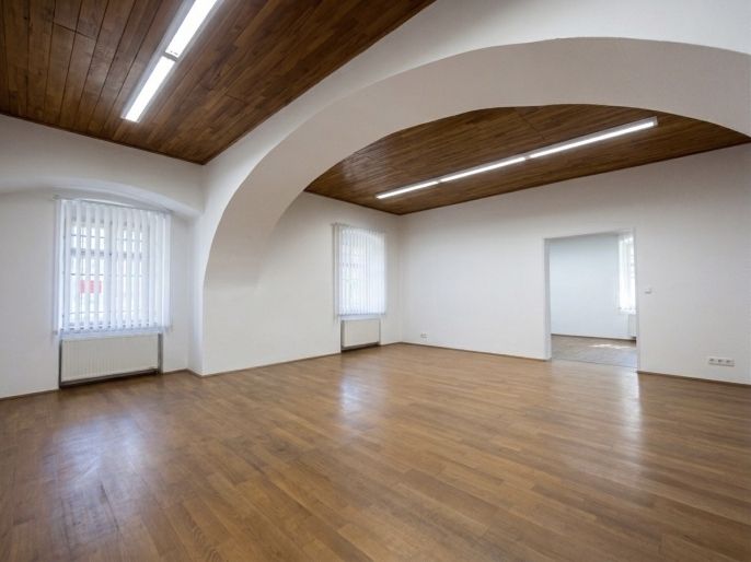 Pronájem, Obchod a služby, Bruntál