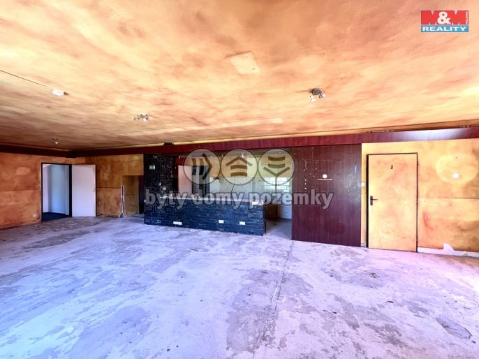 Pronájem, Obchod a služby, Vysoká