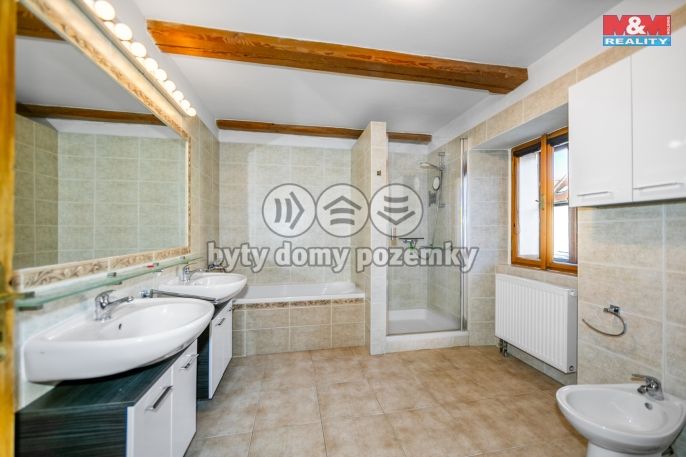 Pronájem, Zemědělská usedlost, Dobrovíz