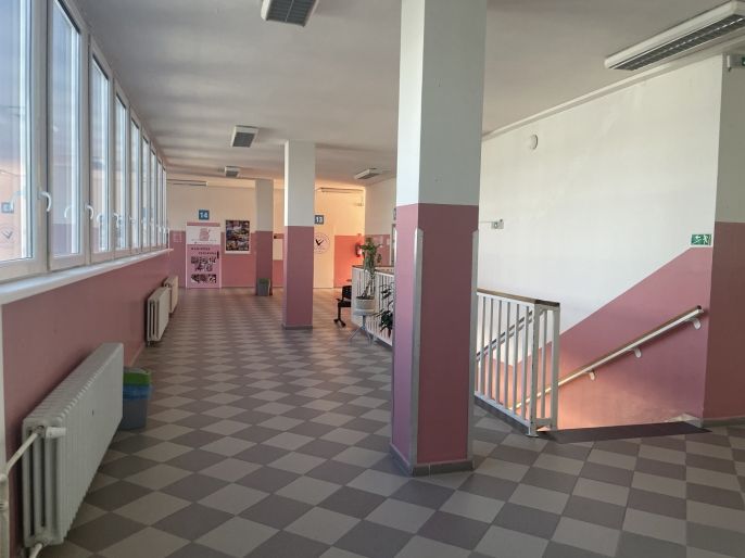 Pronájem, Obchod a služby, Most
