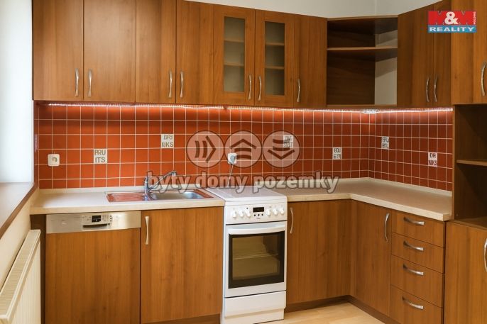 Pronájem, Byt 2+1, Chvaletice