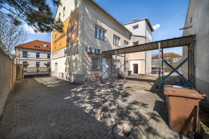 Pronájem, Obchod a služby, Králův Dvůr