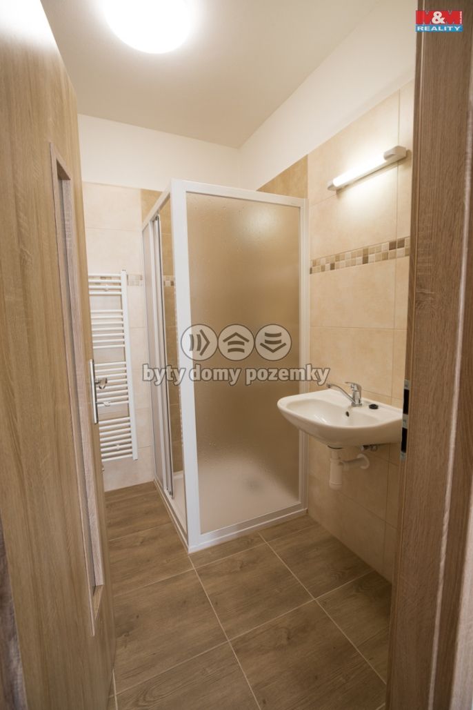 Pronájem, Byt 1+kk, Jindřichův Hradec