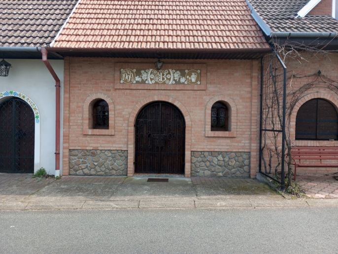 Prodej, Vinný sklep