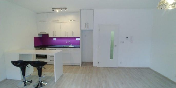 Pronájem, Byt 1+kk, Brno