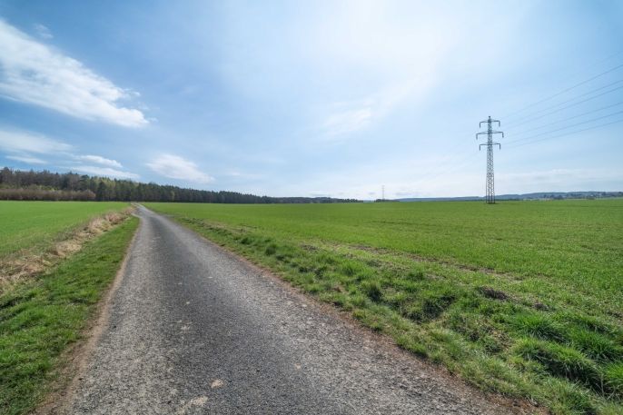 Prodej, Pole, Tymákov