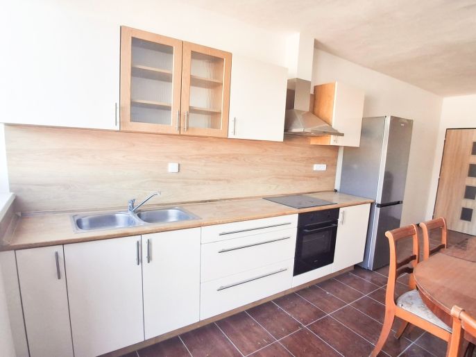 Prodej, Obchod a služby, Práče