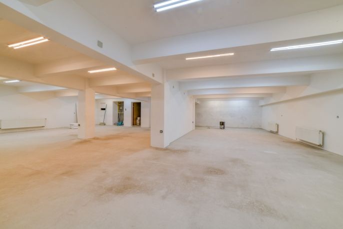 Pronájem, Obchod a služby, Cheb