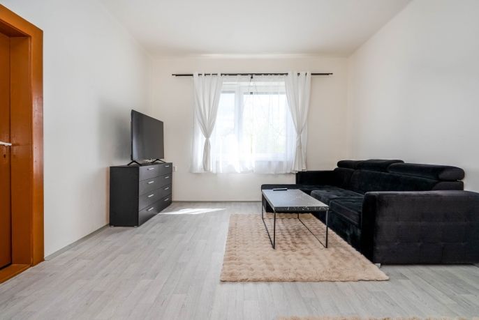 Prodej, Nájemní dům, Dymokury