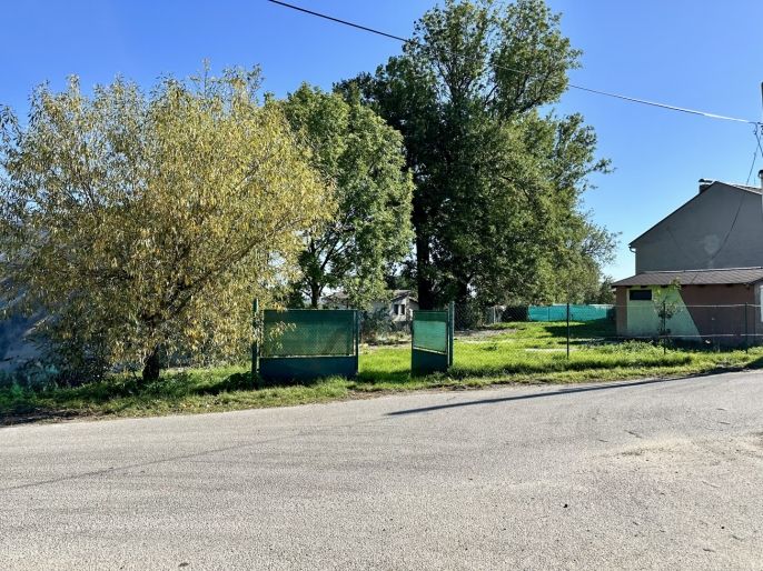 Prodej, Pozemek k bydlení, Pleše