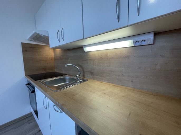 Pronájem, Byt 2+kk, Děčín