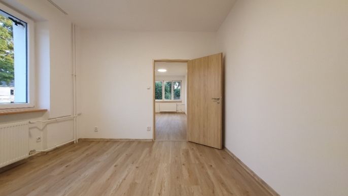 Pronájem, Byt 2+1, Plesná