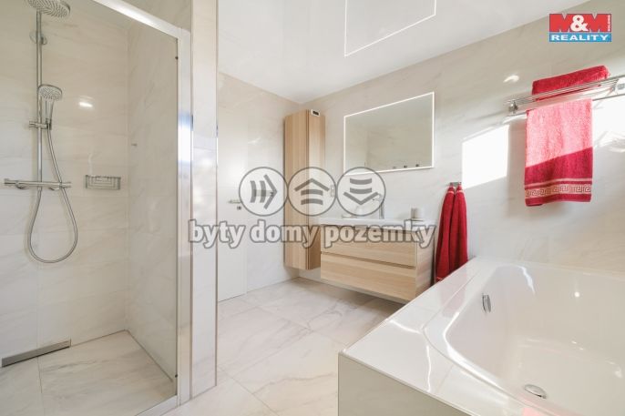 Prodej, Rodinný dům, Loukovec