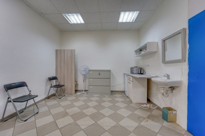 Pronájem, Obchod a služby, Třemošná