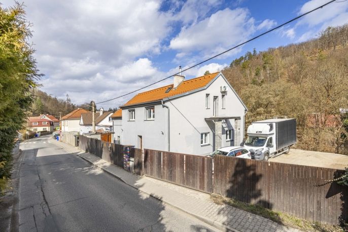 Pronájem, Byt 1+1, Všenory