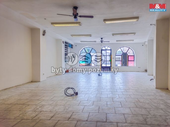 Pronájem, Obchod a služby, Buštěhrad