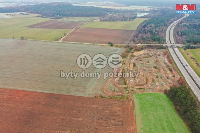 Prodej, Pole, Tlučná