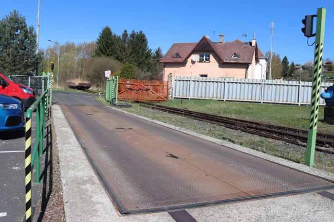 Pronájem, Sklad, Ostrov