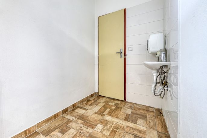 Pronájem, Obchod a služby, Nýřany