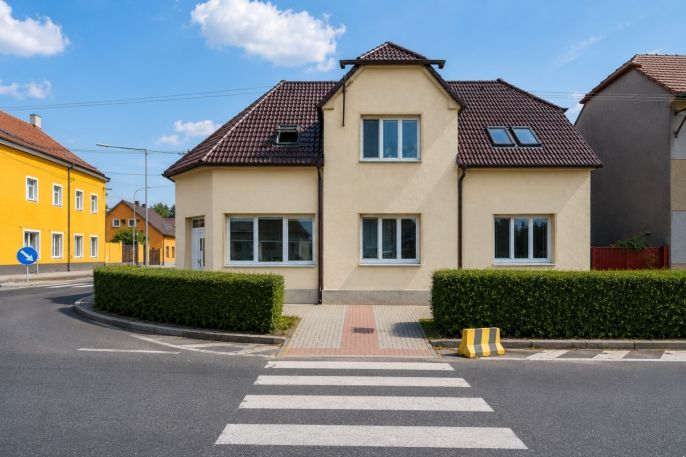 Prodej, Nájemní dům, Milovice