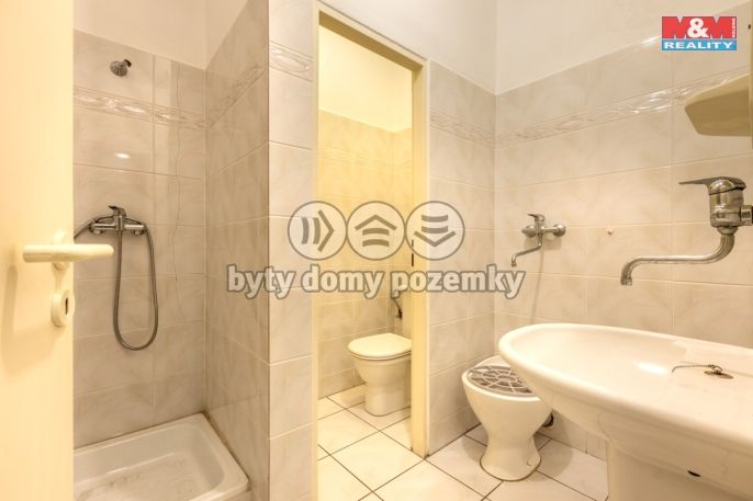 Prodej, Obchod a služby, Postoloprty