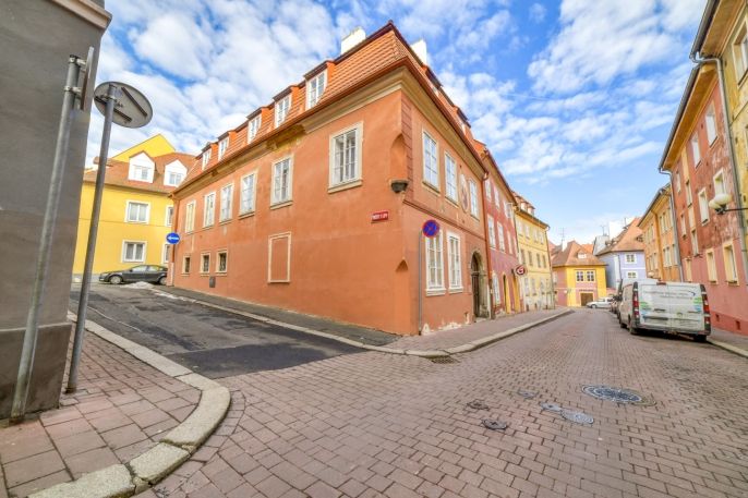 Pronájem, Byt 1+kk, Cheb